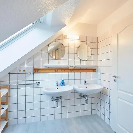Haus Kim - 2 *